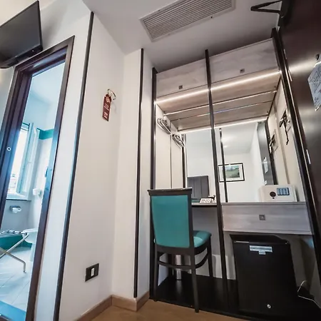 Hotel Art Milano Prato (Prato)