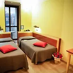 Art Milano فندق 4*
