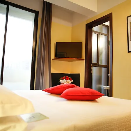 Hotell Art Milano 4*